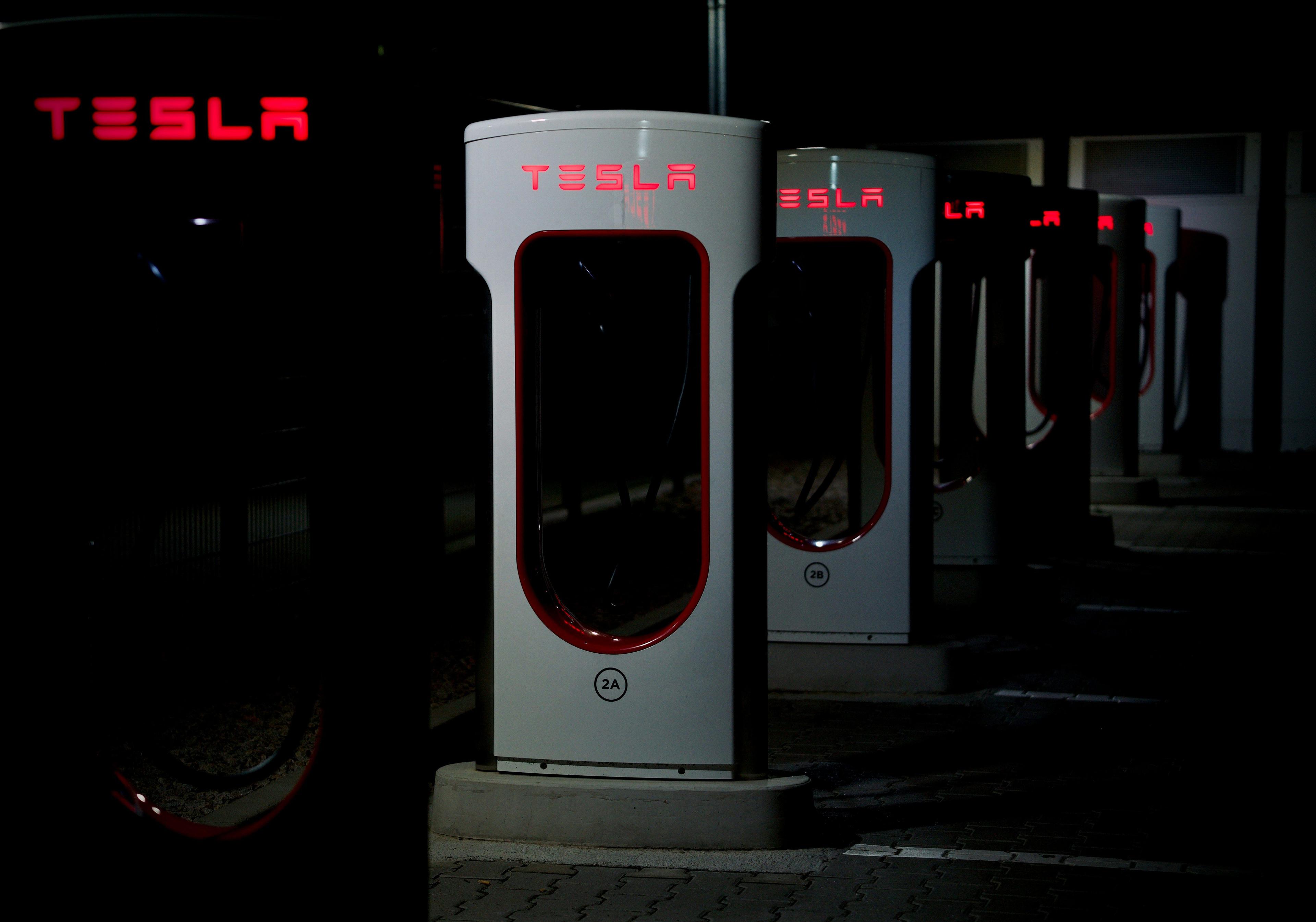 Tesla ev superchargers